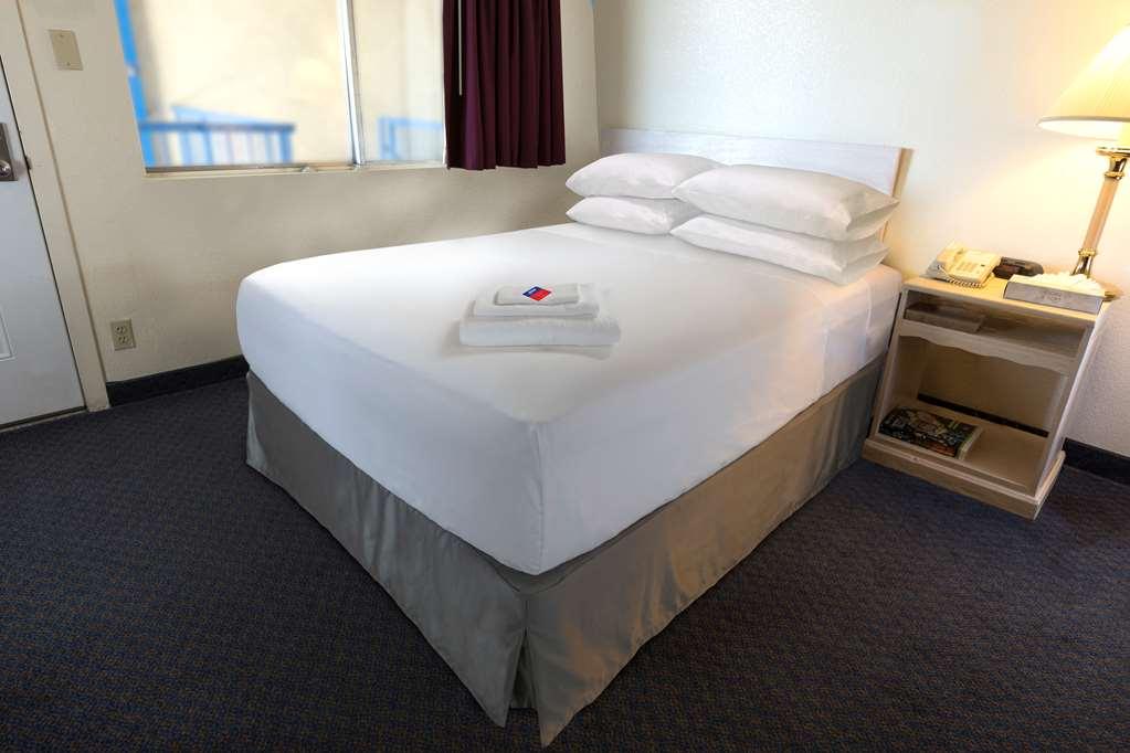 Americas Best Value Inn Holly Springs Quarto foto
